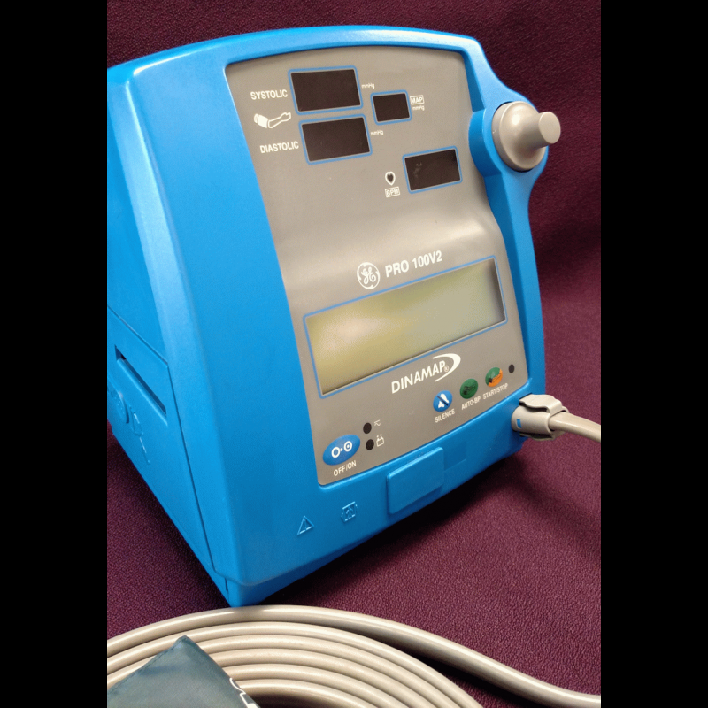  GE Dinamap Pro 100  